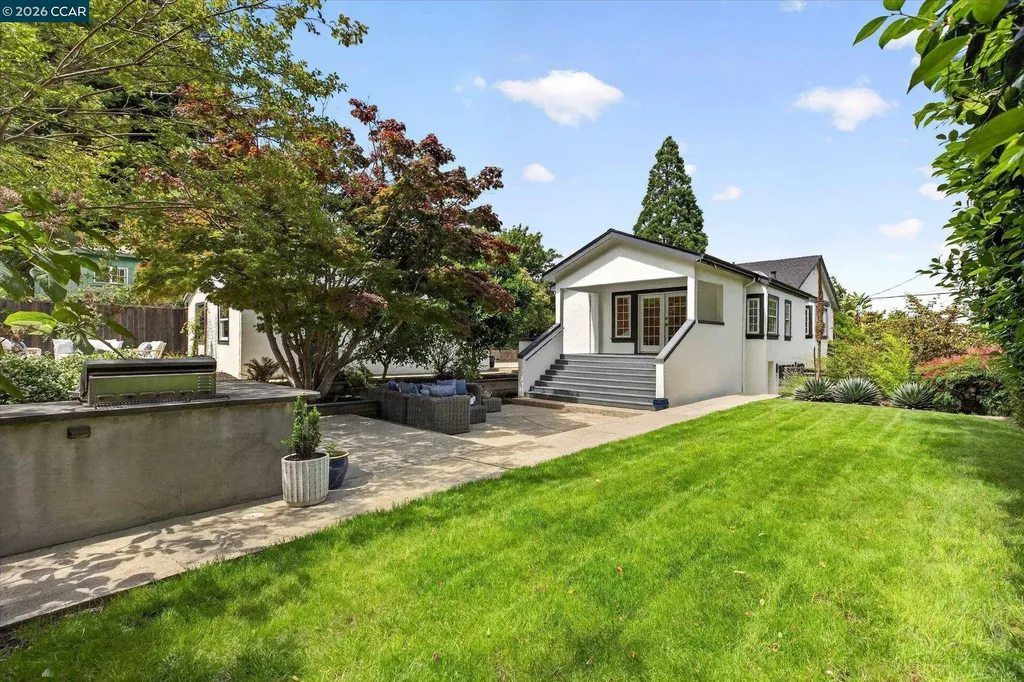 21 Camino Del Diablo Orinda CA 94563
