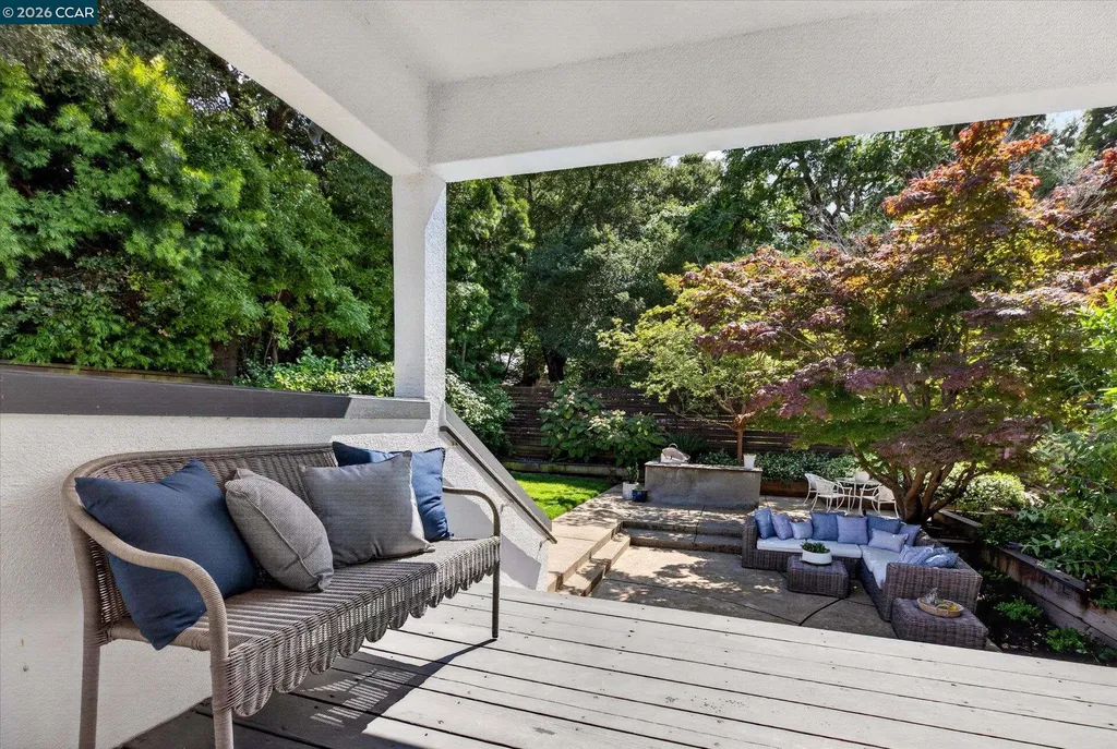21 Camino Del Diablo Orinda CA 94563