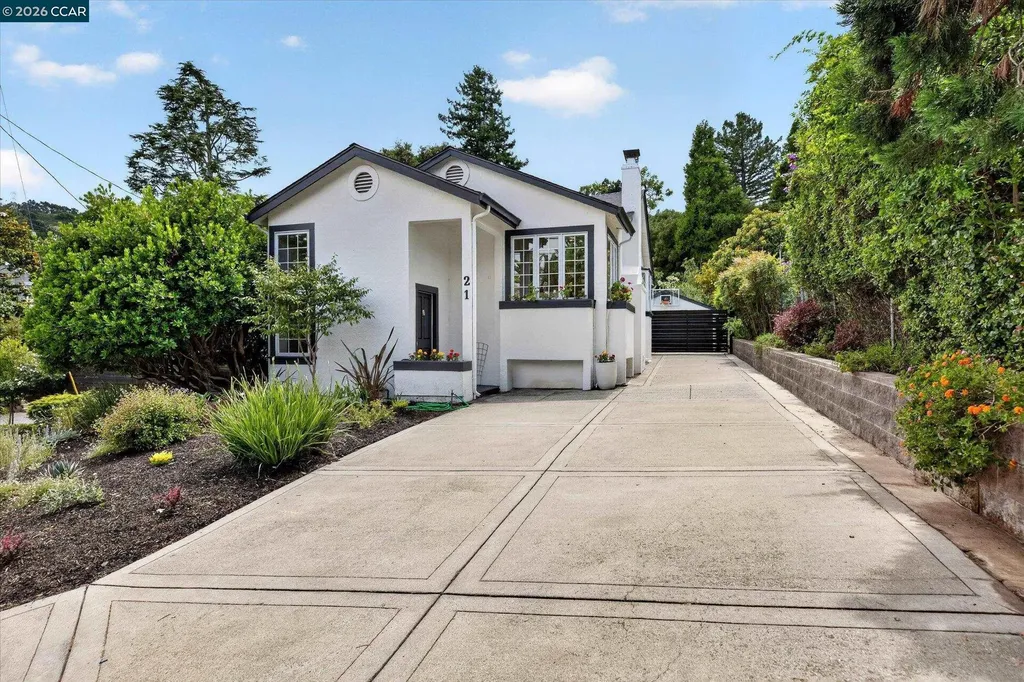 21 Camino Del Diablo Orinda CA 94563