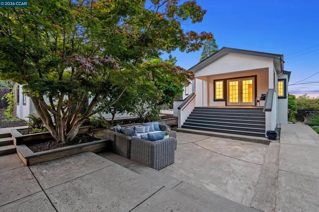 21 Camino Del Diablo Orinda CA 94563