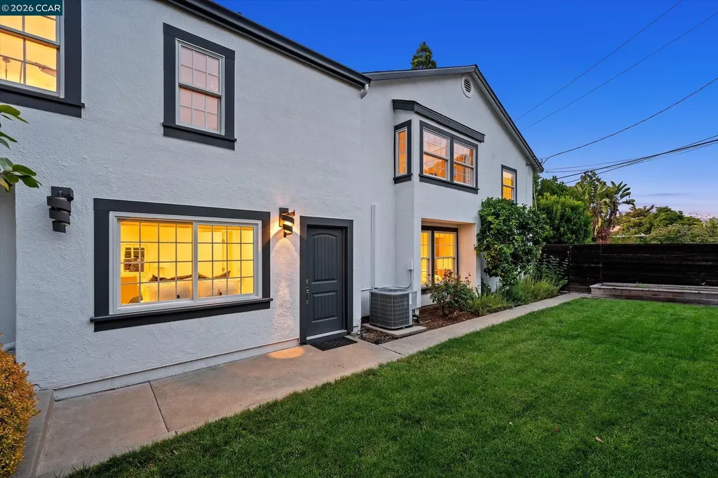 21 Camino Del Diablo Orinda CA 94563