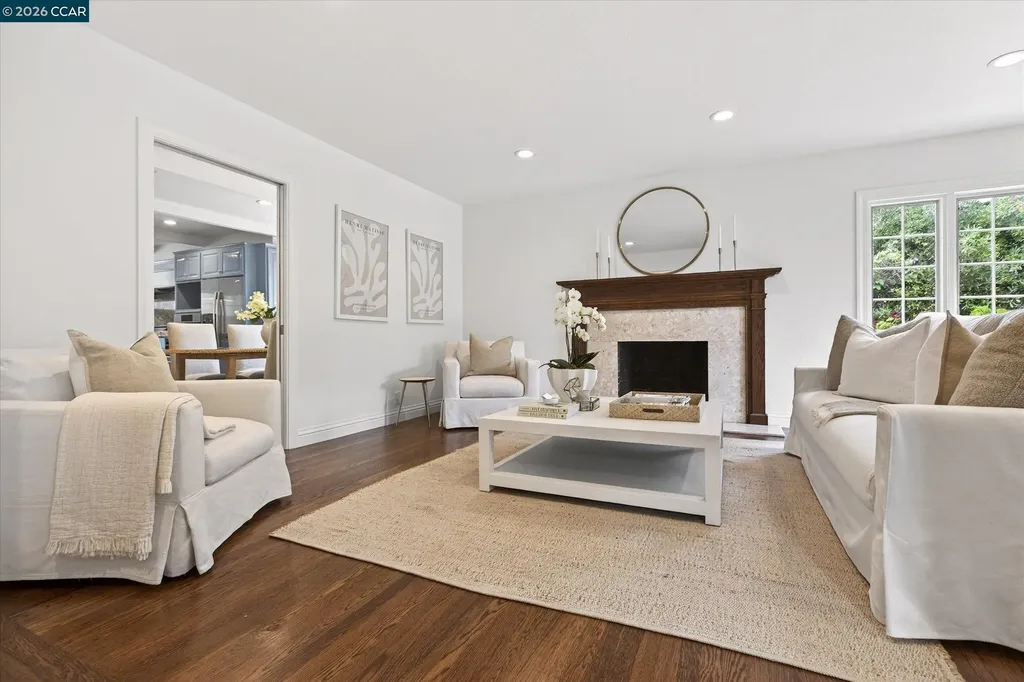 21 Camino Del Diablo Orinda CA 94563