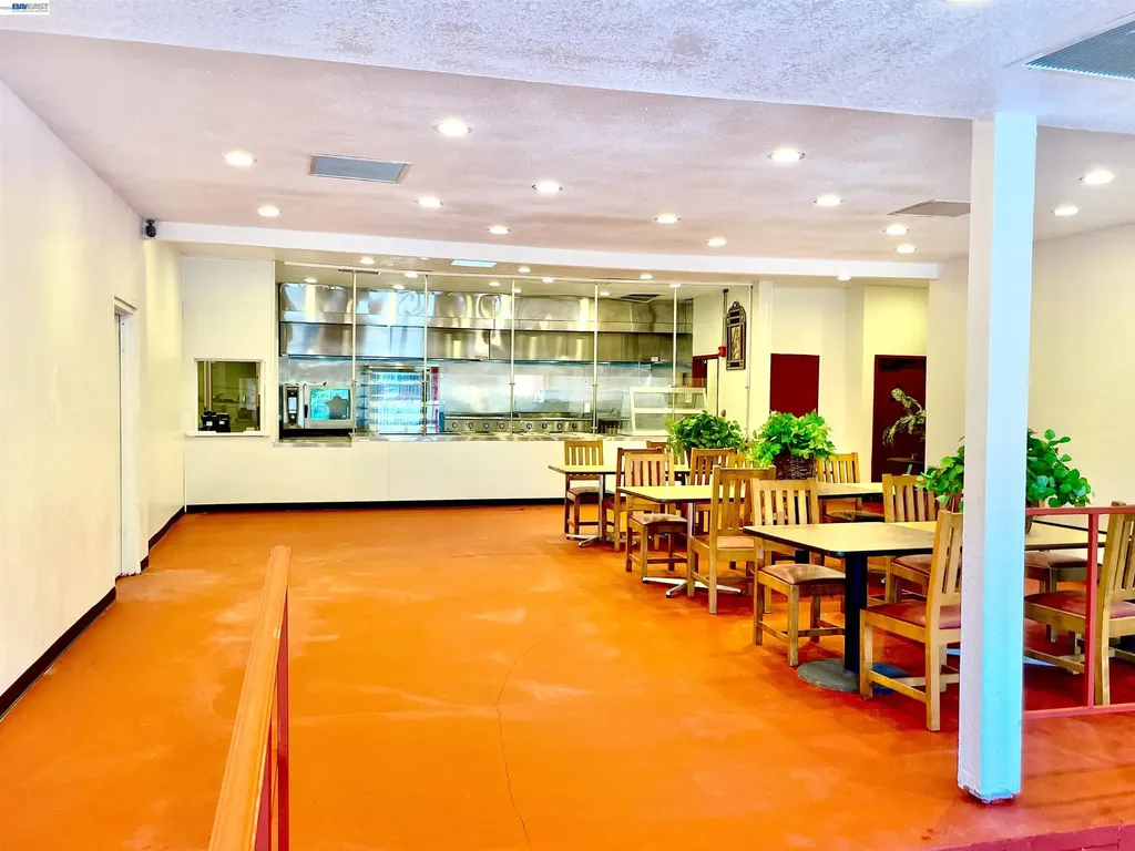 9219 International Boulevard Oakland CA 94603