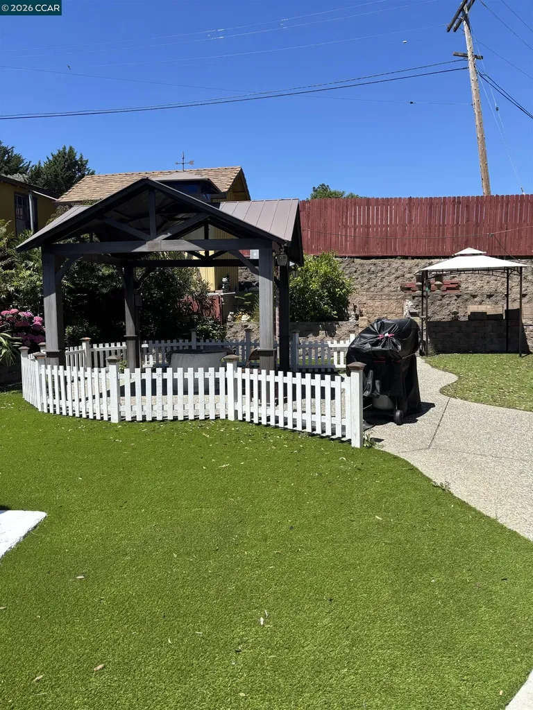 694 Renfrew Road El Sobrante CA 94803
