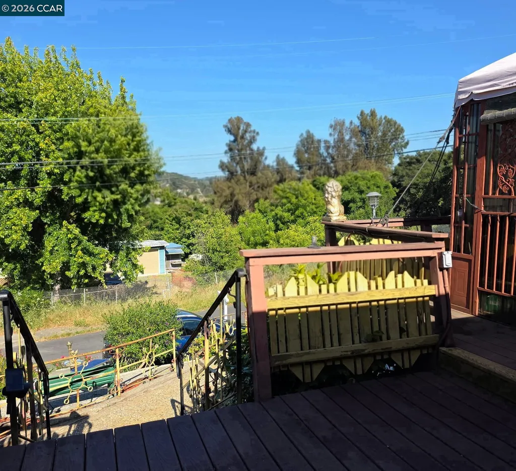 694 Renfrew Road El Sobrante CA 94803