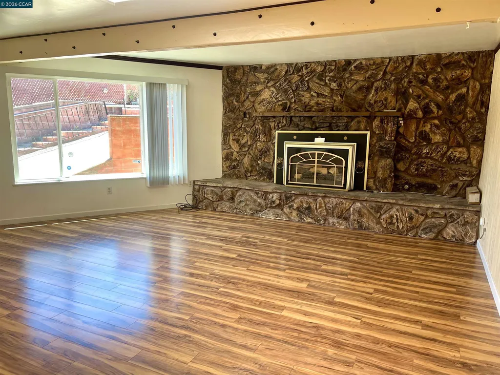 694 Renfrew Road El Sobrante CA 94803