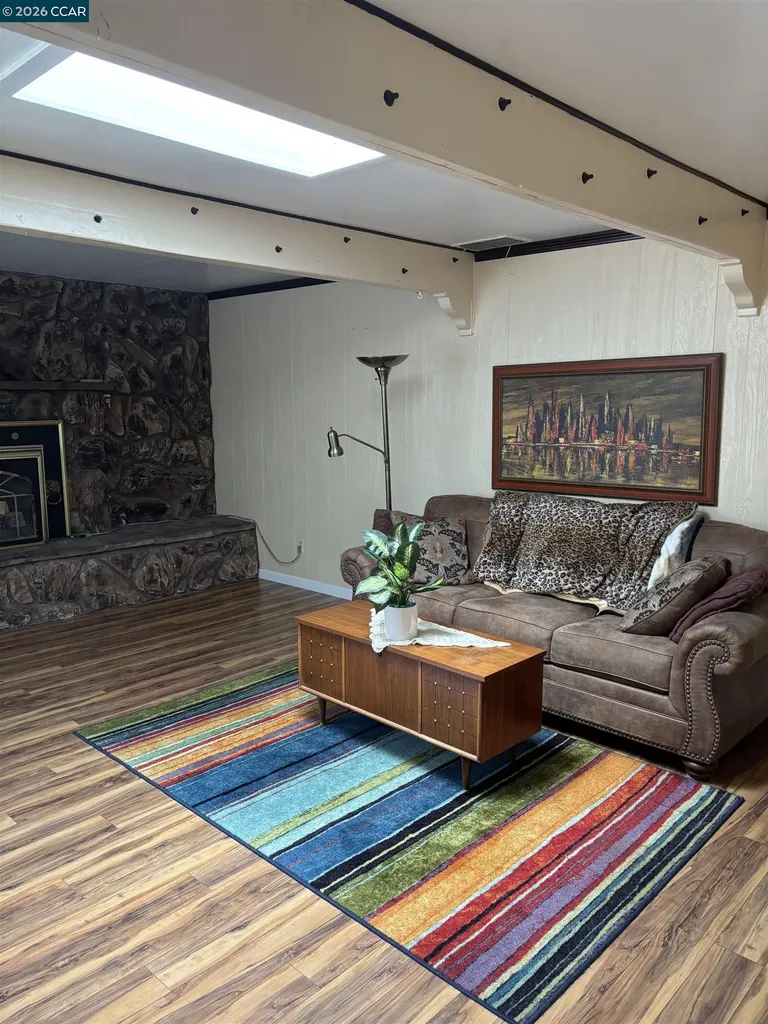 694 Renfrew Road El Sobrante CA 94803