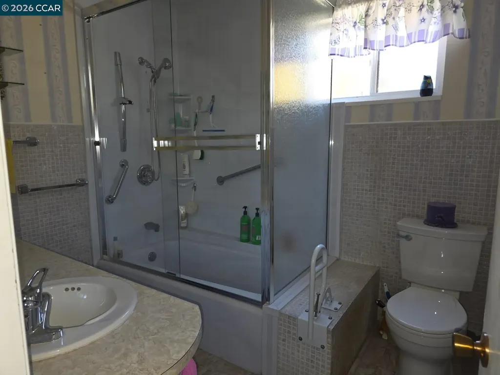 694 Renfrew Road El Sobrante CA 94803