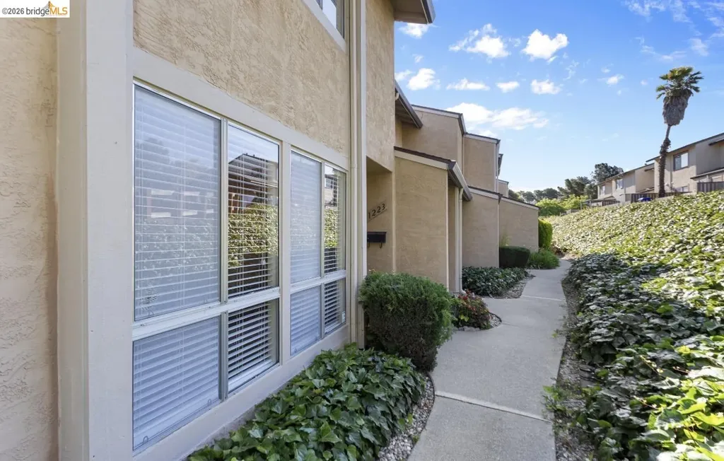 1223 Marionola Way Pinole CA 94564