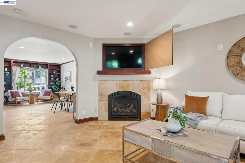 1501 8th Street Alameda CA 94501