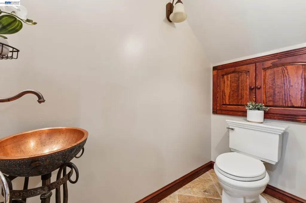 1501 8th Street Alameda CA 94501