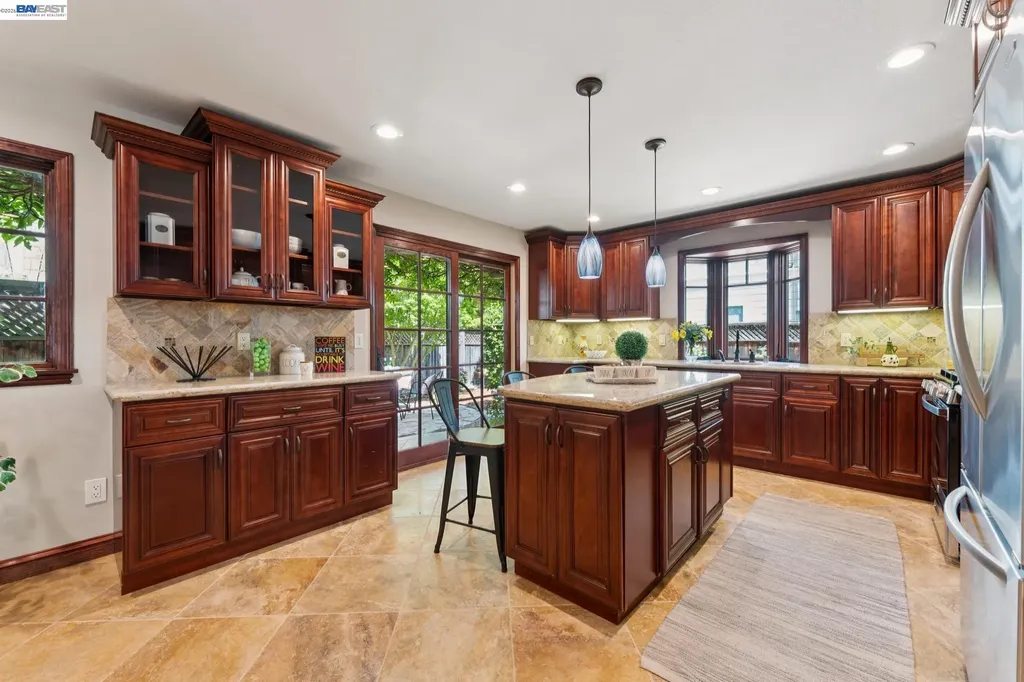 1501 8th Street Alameda CA 94501