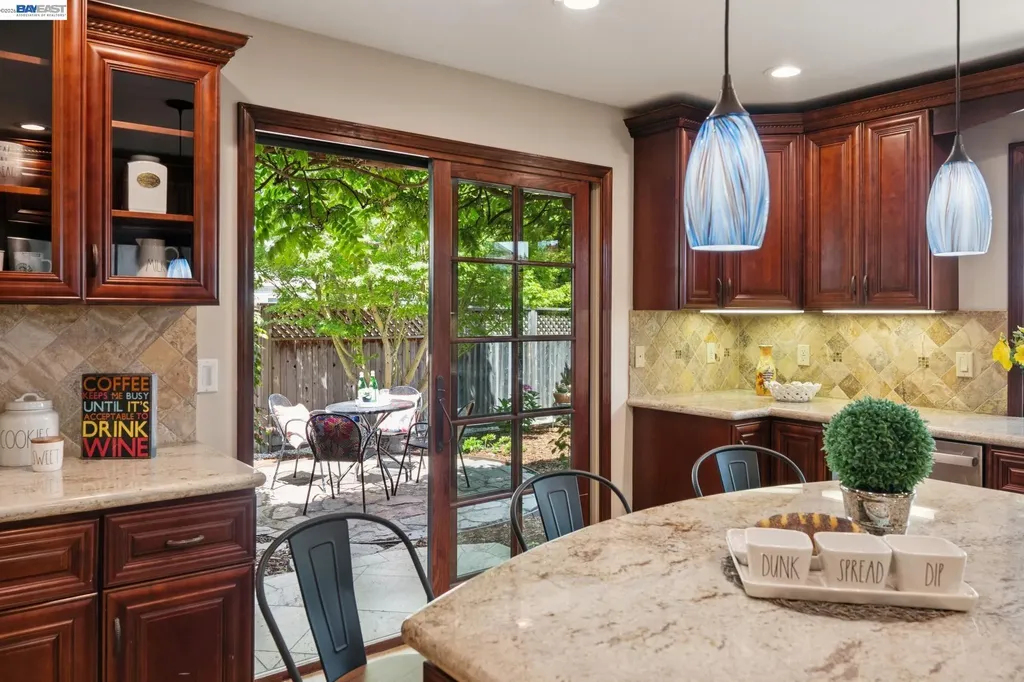 1501 8th Street Alameda CA 94501