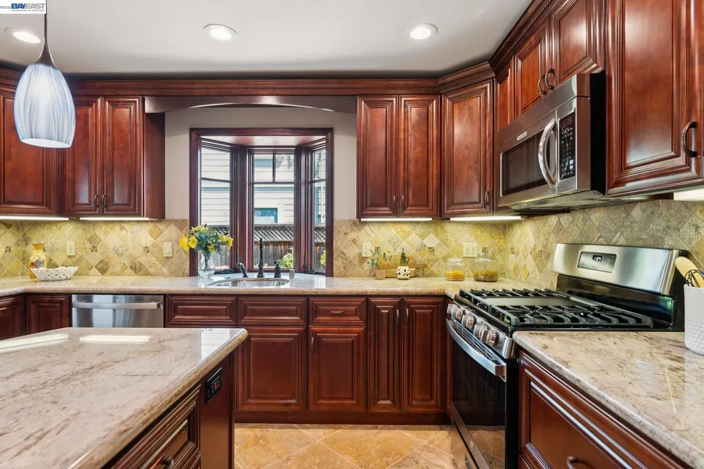 1501 8th Street Alameda CA 94501