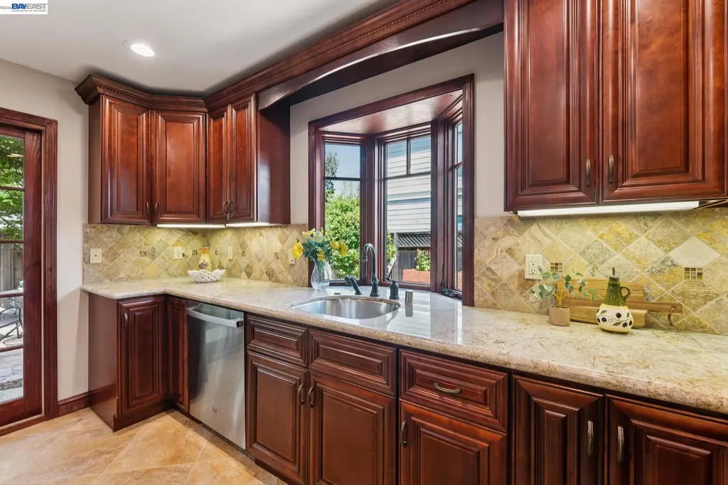 1501 8th Street Alameda CA 94501