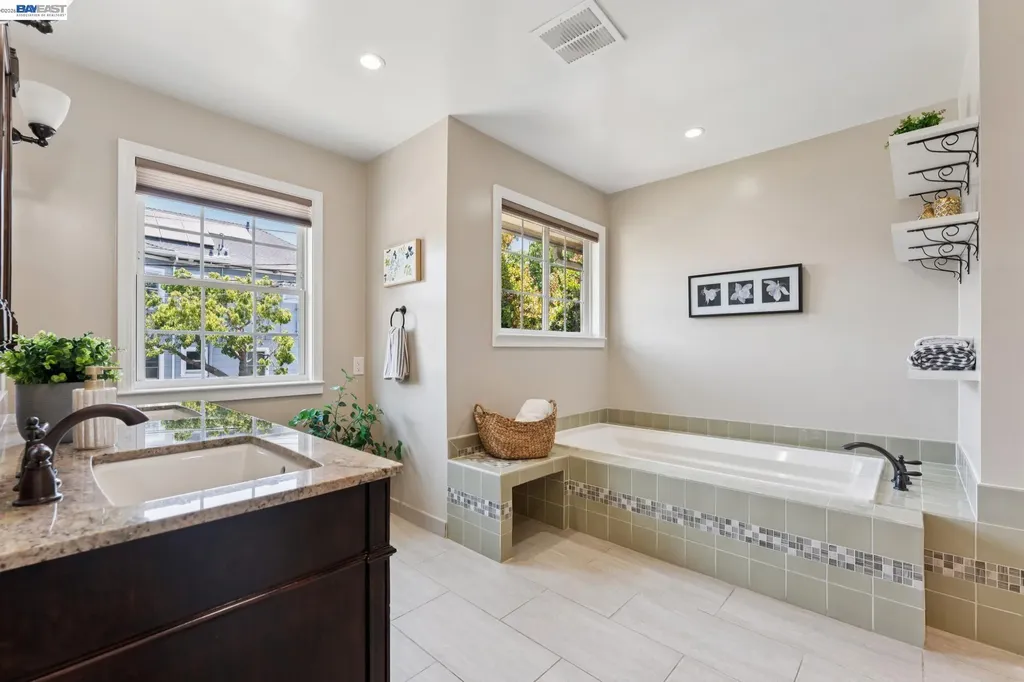 1501 8th Street Alameda CA 94501