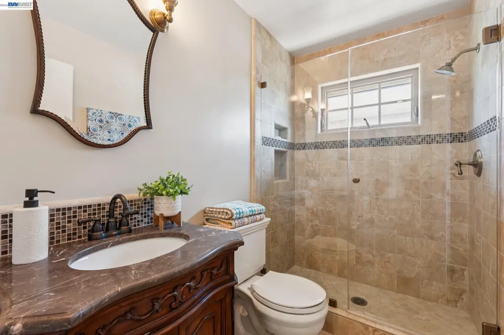 1501 8th Street Alameda CA 94501