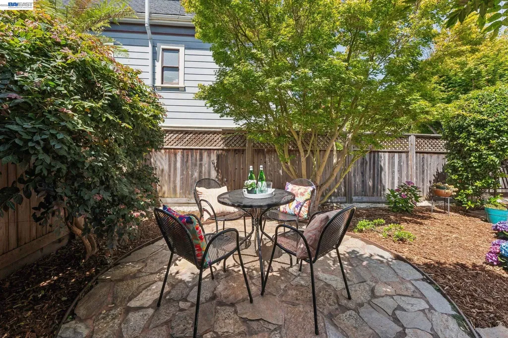 1501 8th Street Alameda CA 94501