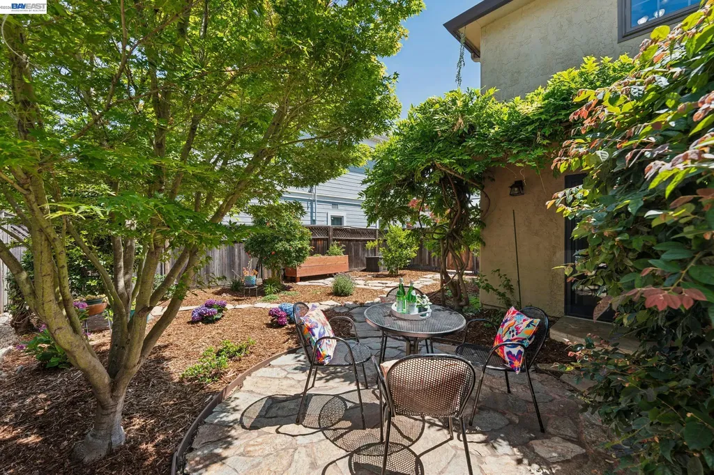 1501 8th Street Alameda CA 94501