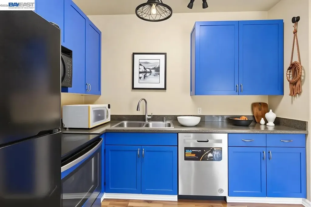1121 40th Street Emeryville CA 94608