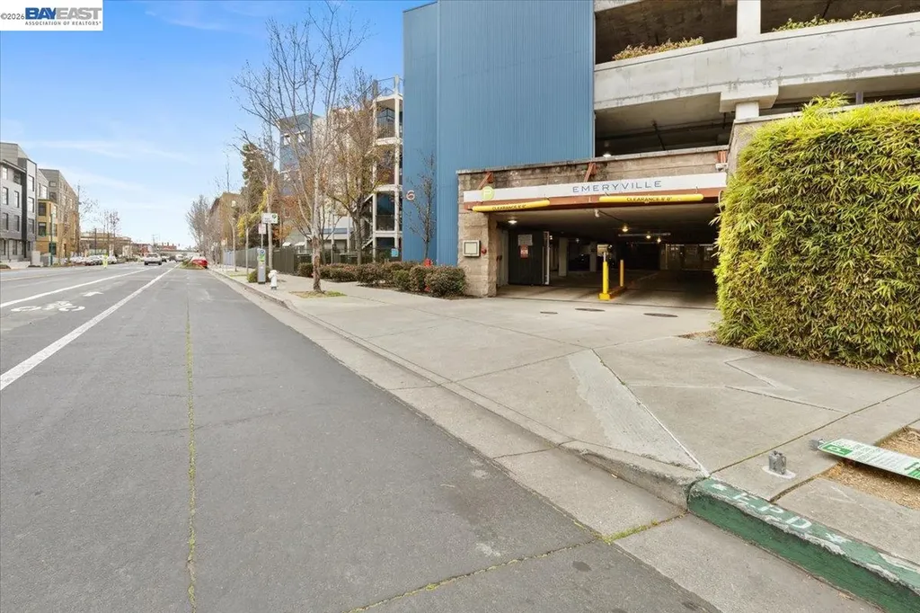 1121 40th Street Emeryville CA 94608