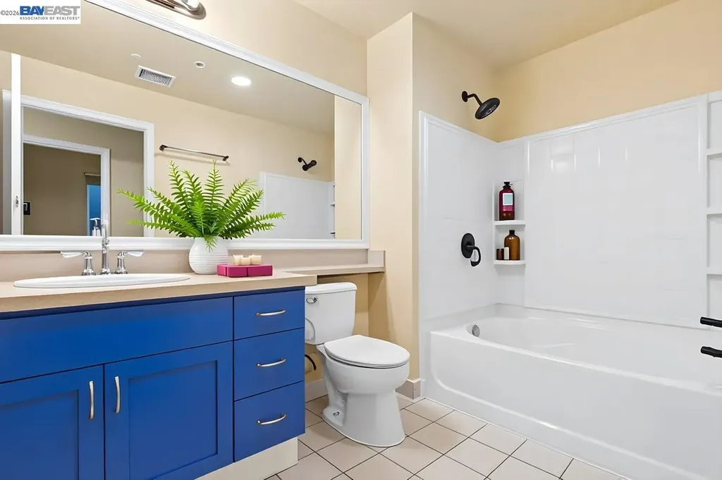 1121 40th Street Emeryville CA 94608