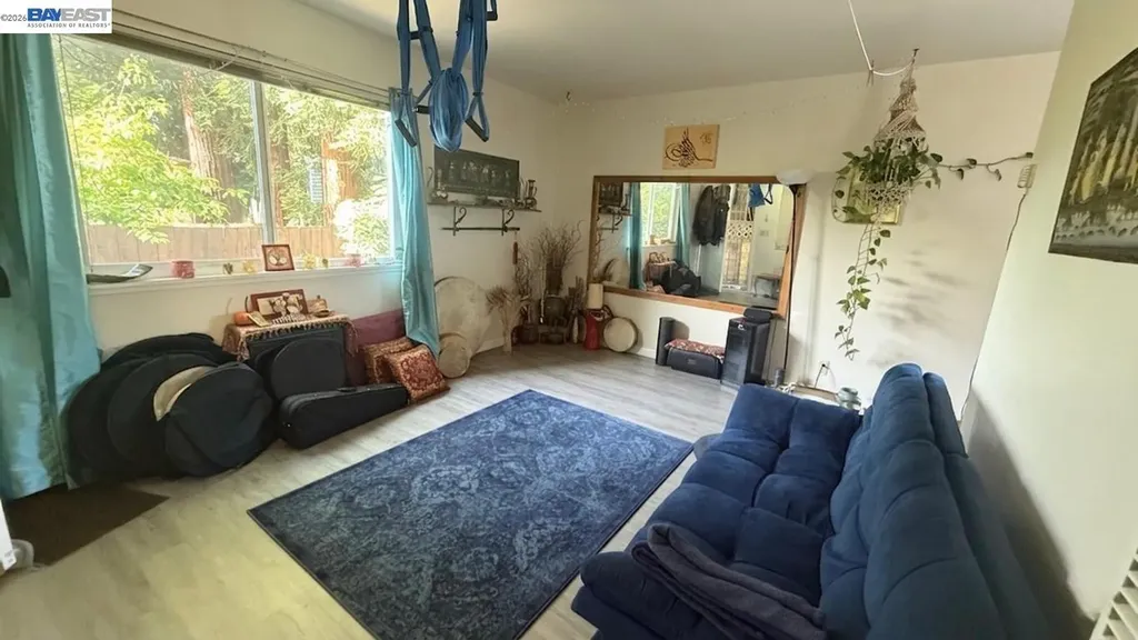 1536 Carleton Street Berkeley CA 94703