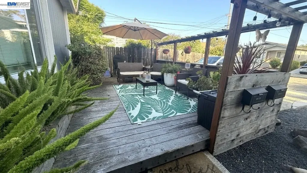 1536 Carleton Street Berkeley CA 94703