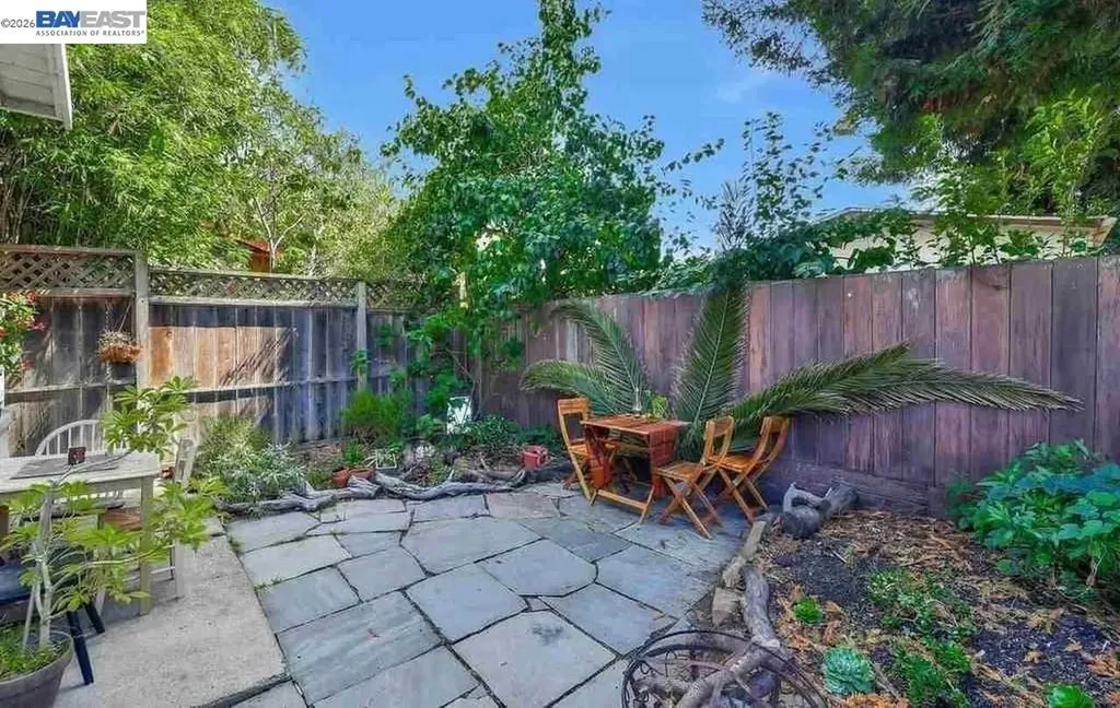 1536 Carleton Street Berkeley CA 94703