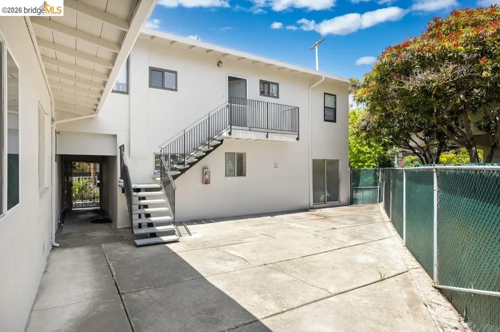 1313 Curtis Street Berkeley CA 94702
