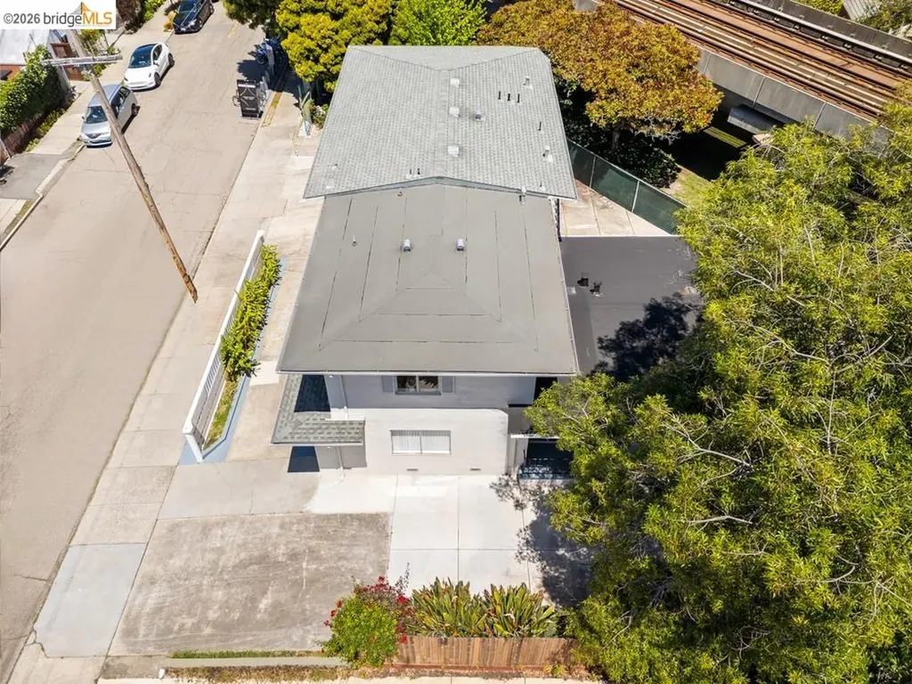 1313 Curtis Street Berkeley CA 94702