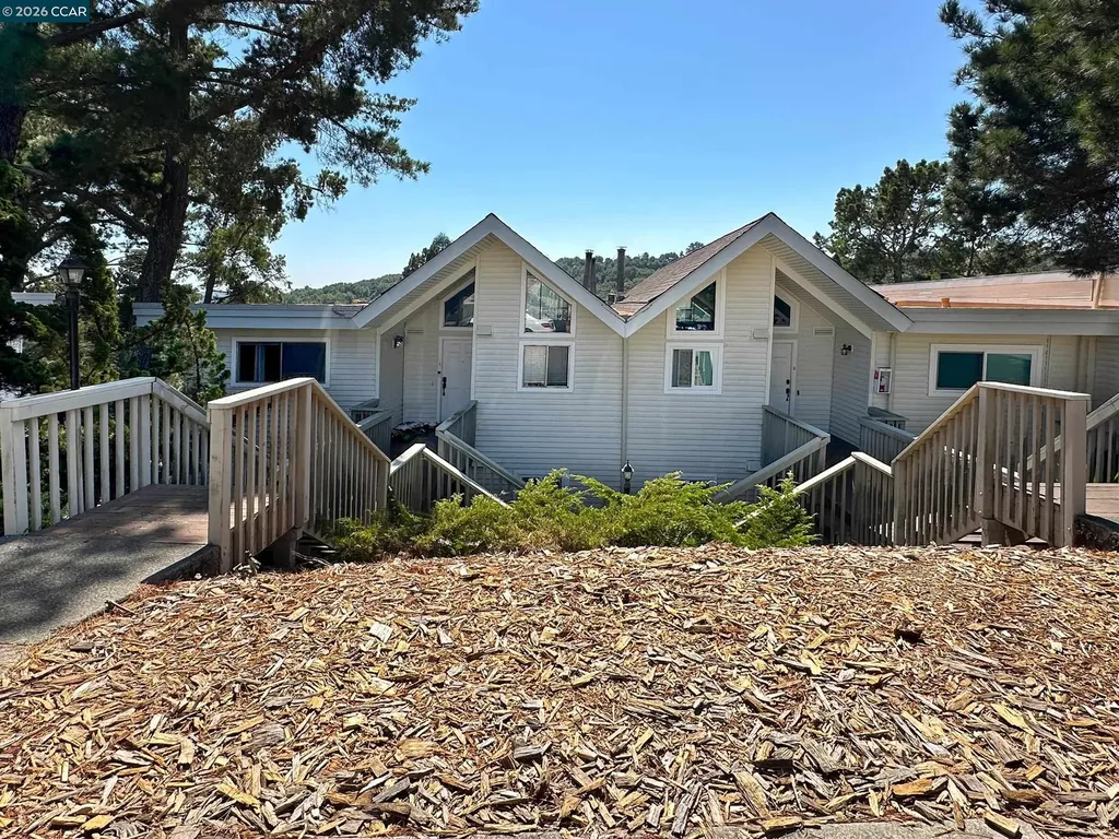 1984 Ascot Drive Moraga CA 94556