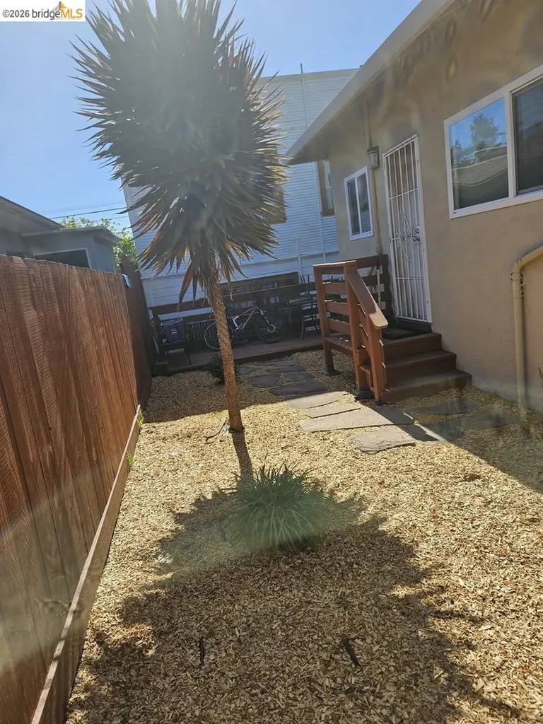 1804 Derby Street Berkeley CA 94703