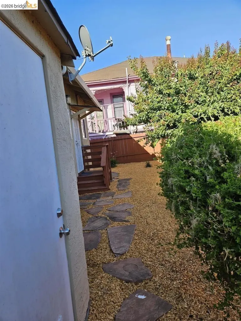 1804 Derby Street Berkeley CA 94703