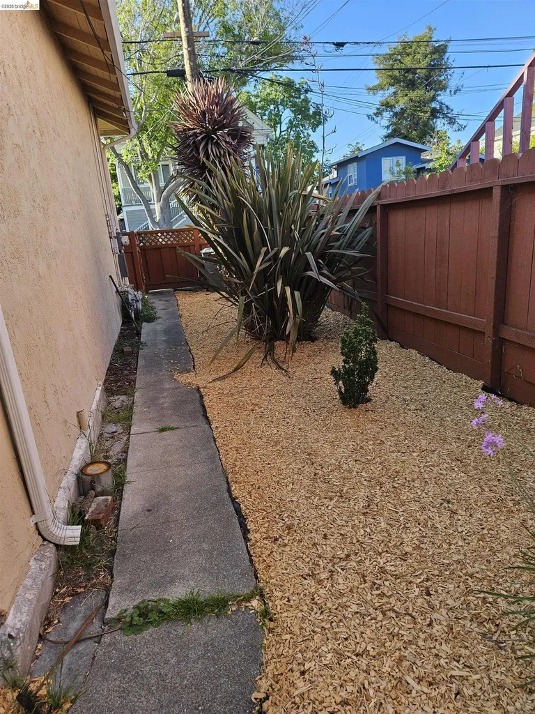 1804 Derby Street Berkeley CA 94703