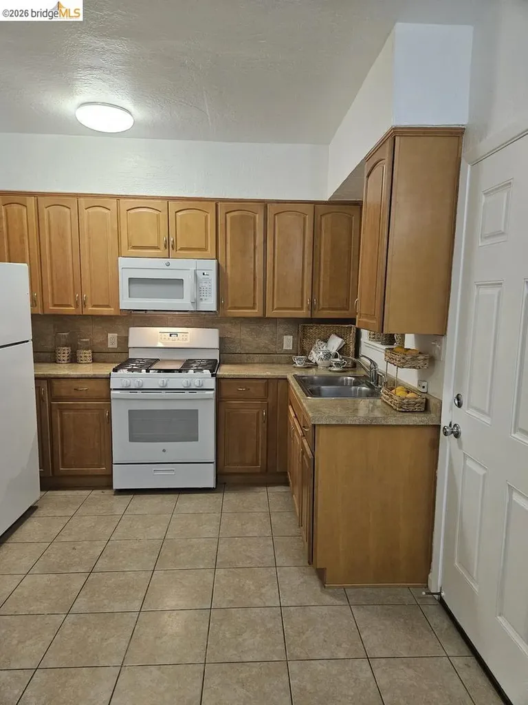 1804 Derby Street Berkeley CA 94703