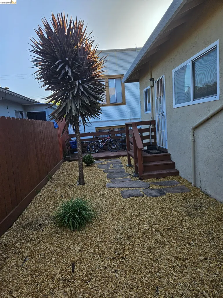 1804 Derby Street Berkeley CA 94703
