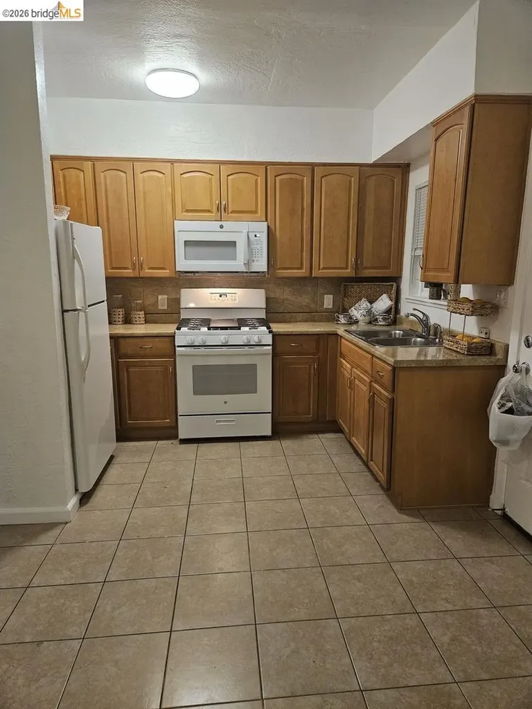 1804 Derby Street Berkeley CA 94703