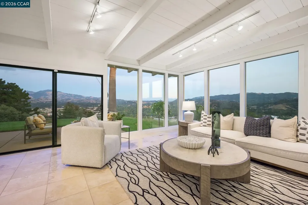 101 Hillcroft Way Walnut Creek CA 94597