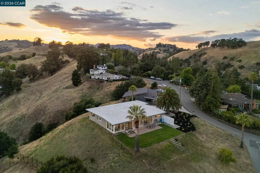 101 Hillcroft Way Walnut Creek CA 94597