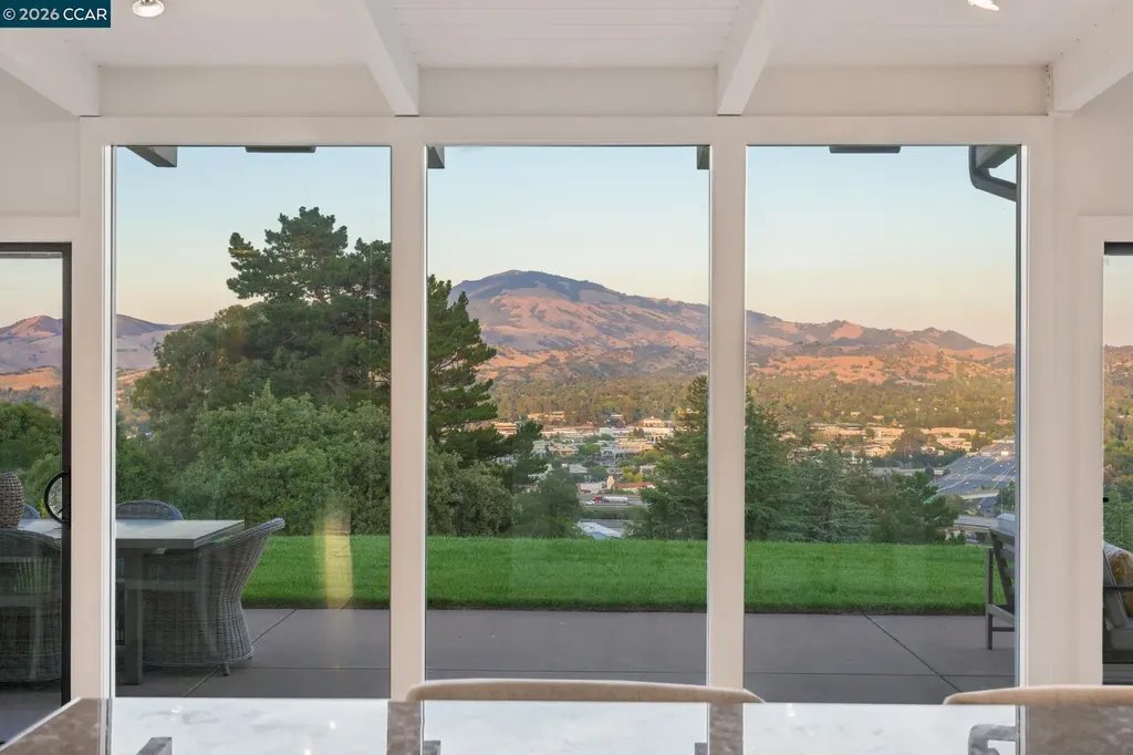 101 Hillcroft Way Walnut Creek CA 94597