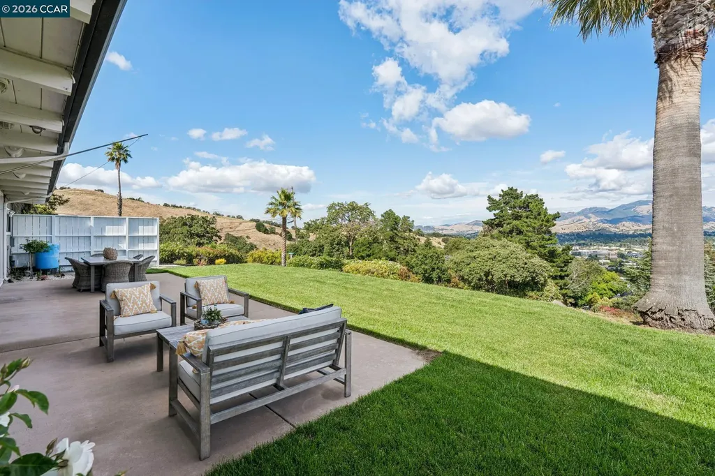 101 Hillcroft Way Walnut Creek CA 94597