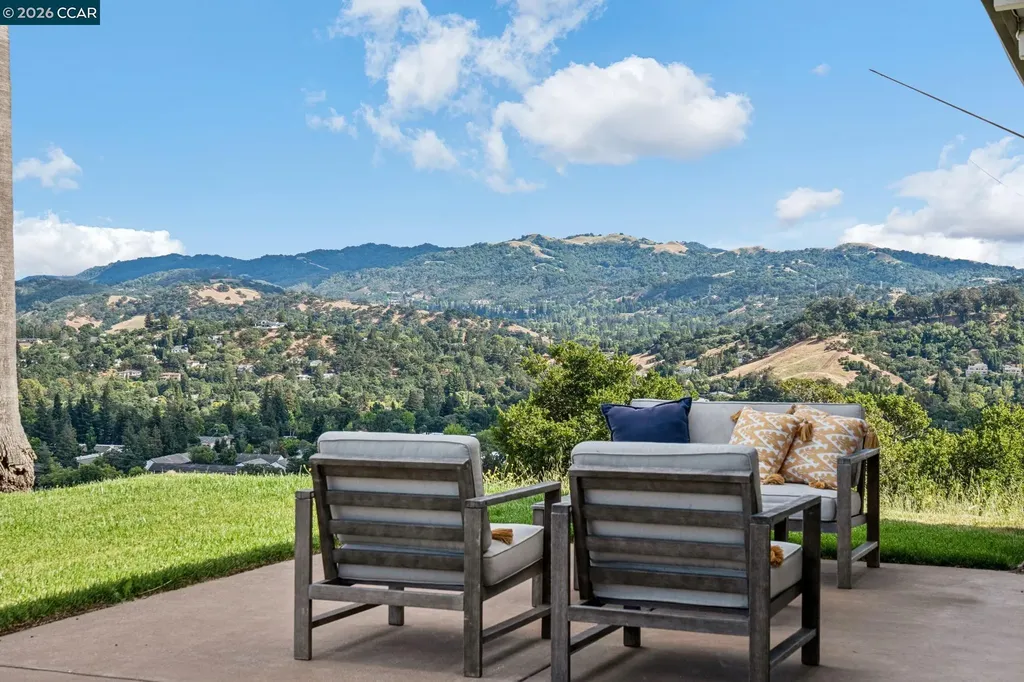 101 Hillcroft Way Walnut Creek CA 94597