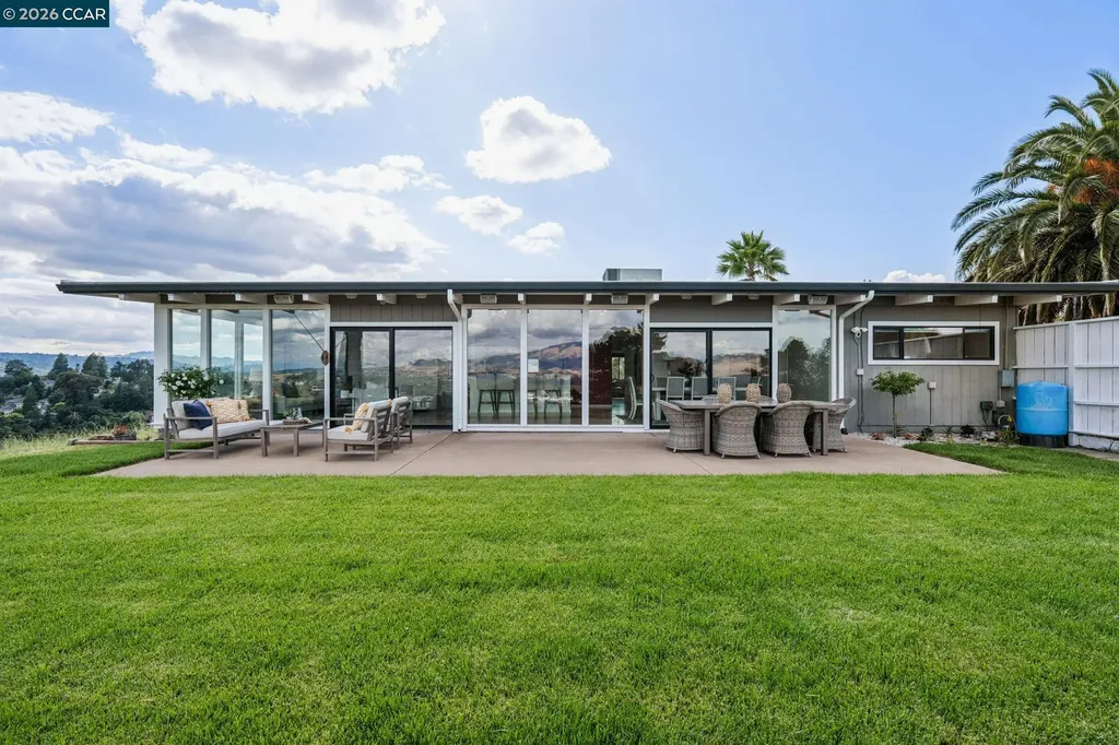 101 Hillcroft Way Walnut Creek CA 94597