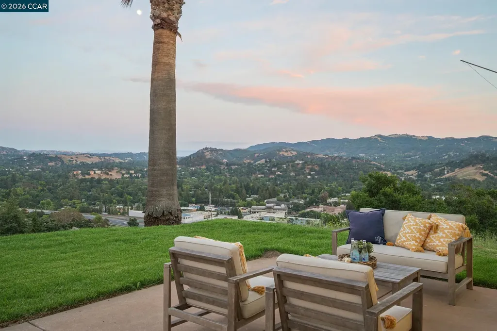 101 Hillcroft Way Walnut Creek CA 94597