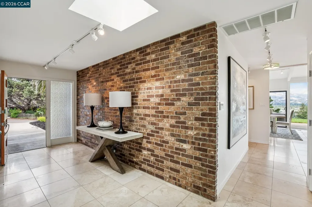 101 Hillcroft Way Walnut Creek CA 94597