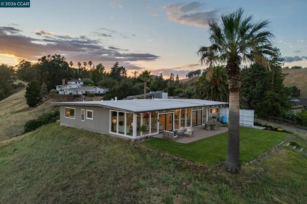 101 Hillcroft Way Walnut Creek CA 94597
