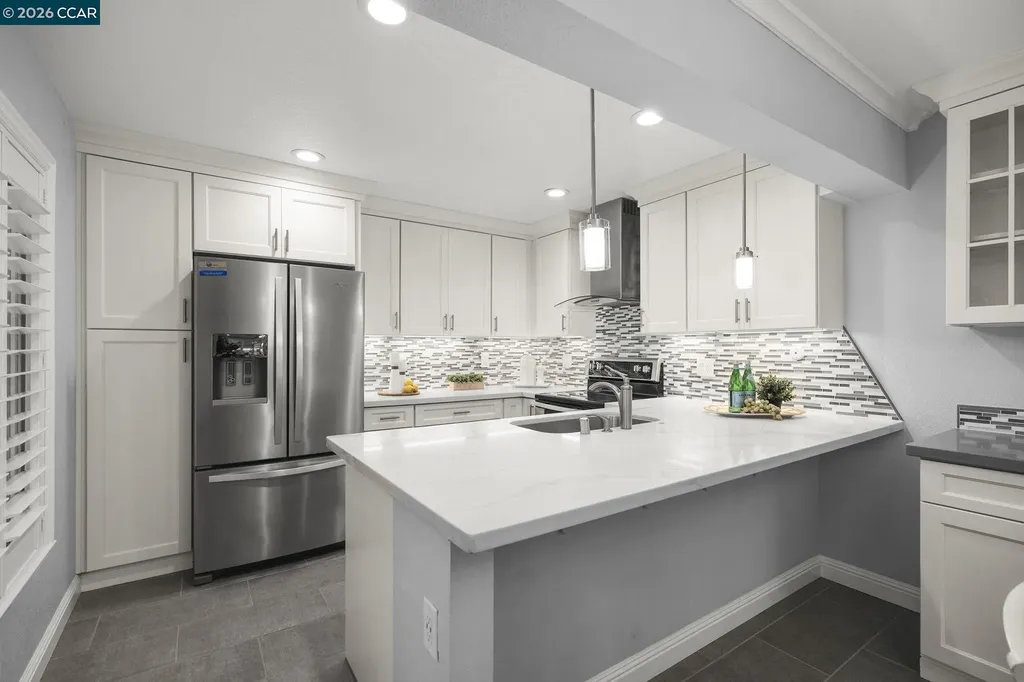 1100 Singinqwood Walnut Creek CA 94595