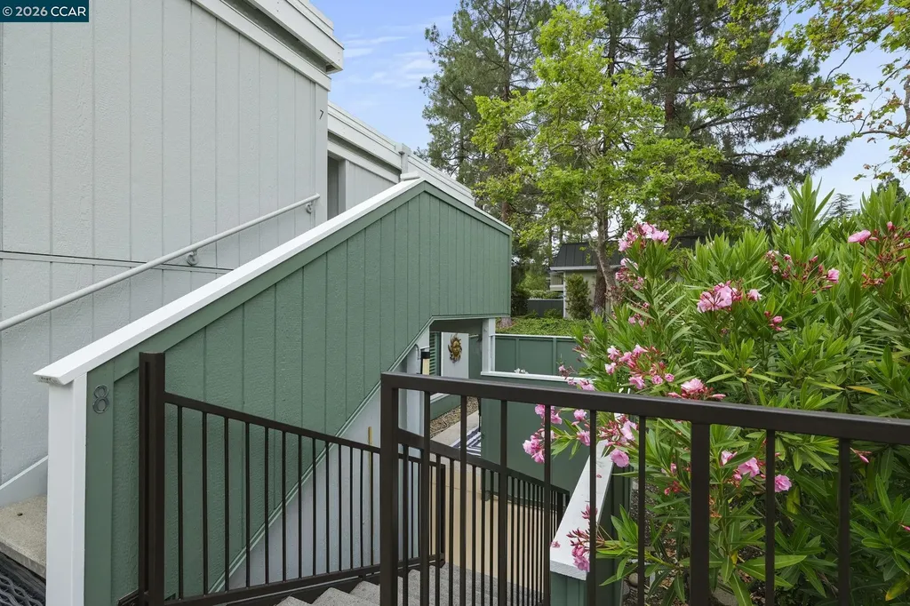 1100 Singinqwood Walnut Creek CA 94595