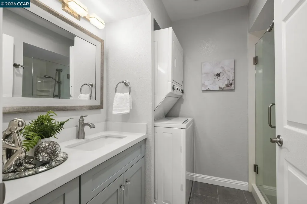 1100 Singinqwood Walnut Creek CA 94595